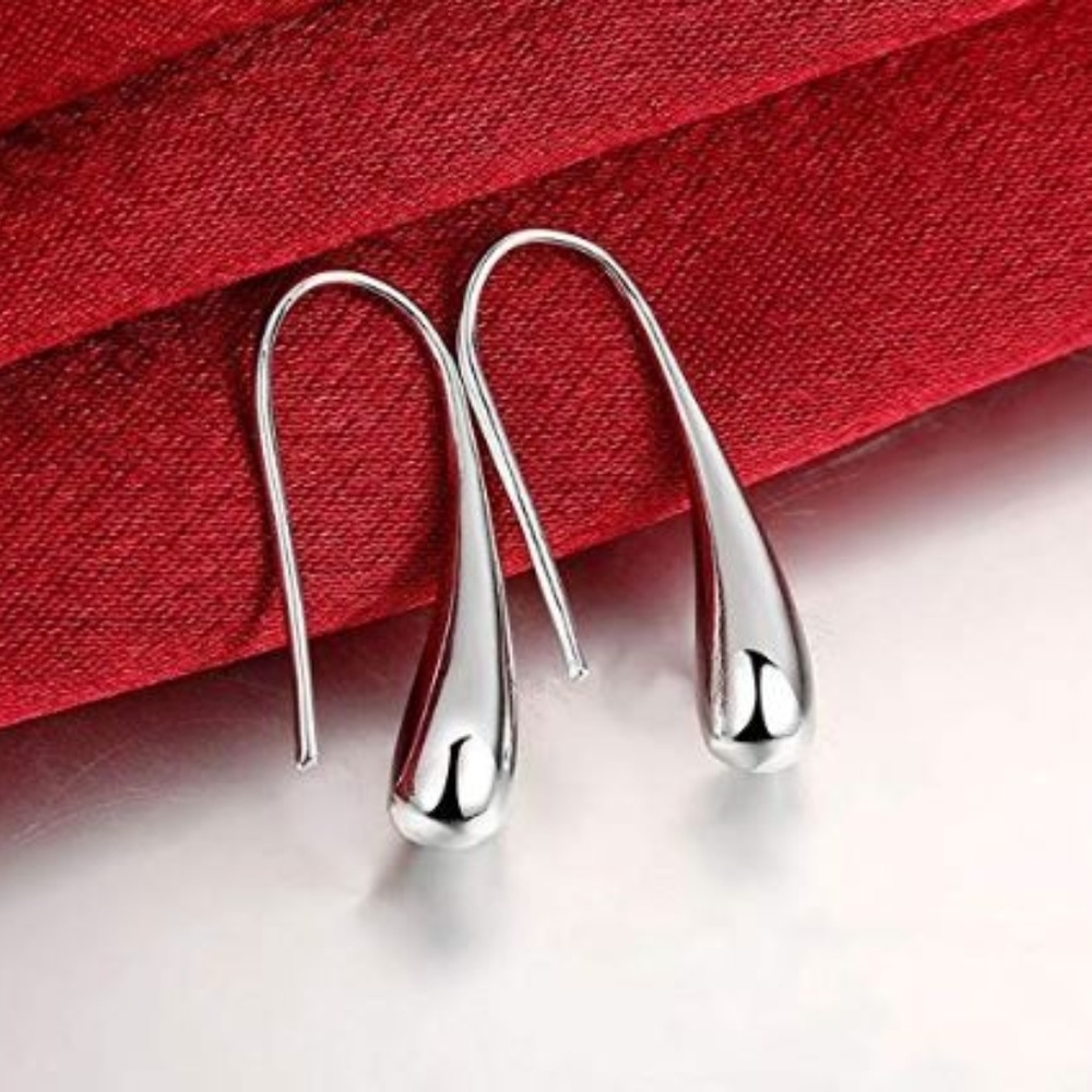 Sleek 925 Silver Tear Drop Dangling Earrings - Picture 2 of 7